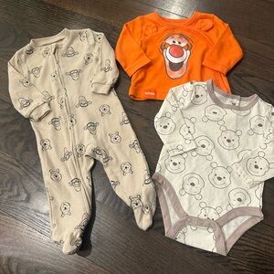 0-3 Month Winnie the Pooh and Tigger Bundle